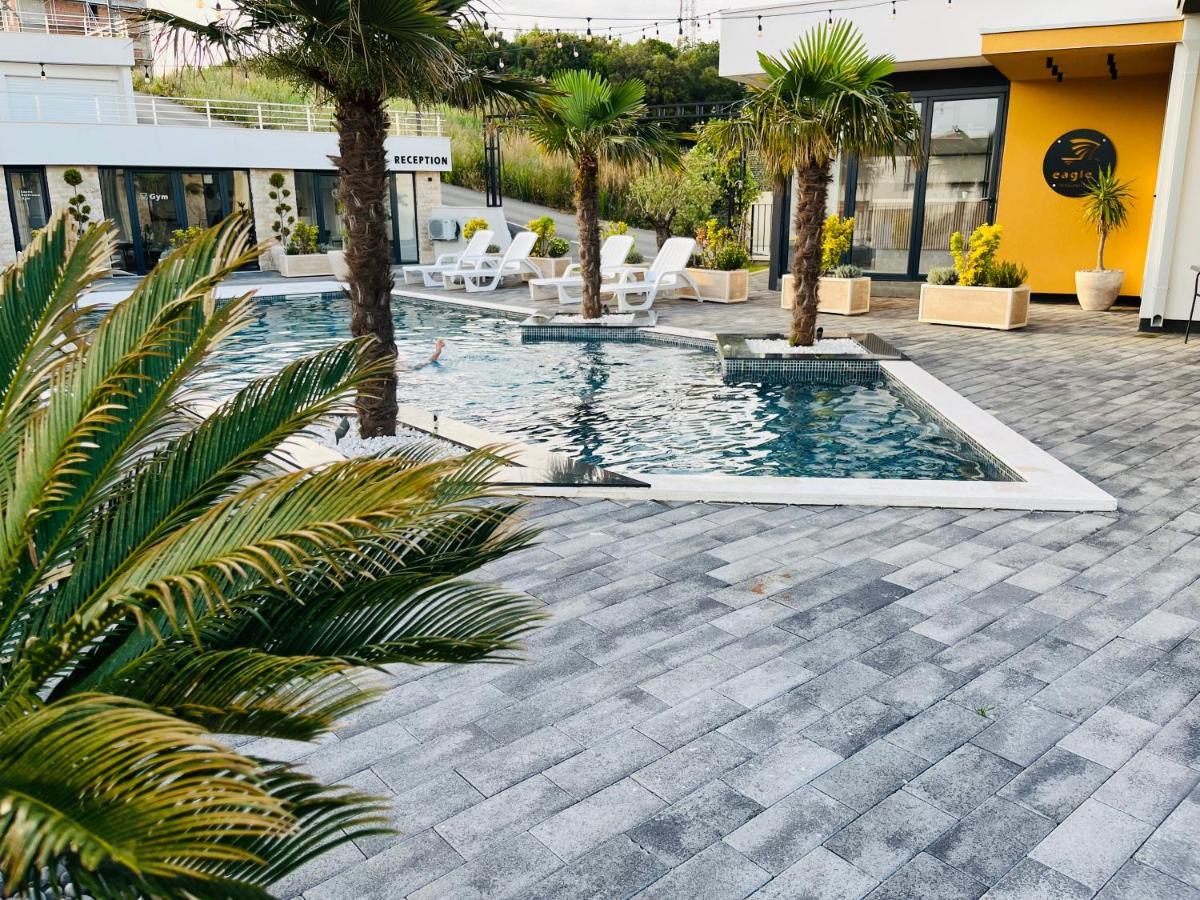 Art'S Apartment Mit Pool Ulcinj Pinjes Екстер'єр фото